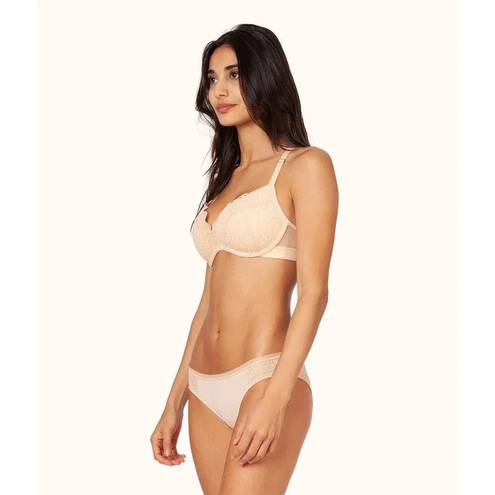 NWT Lively The Lace No-Wire Push-Up Bra in Toasted Almond Size 38D Nude Wireless